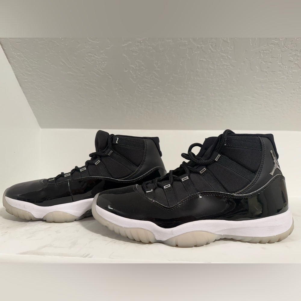 Jordan 11 Jubilee size 10.5.
